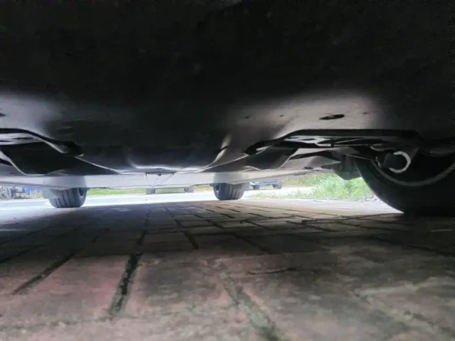 Tesla Model Y — Фото автомобиля 11