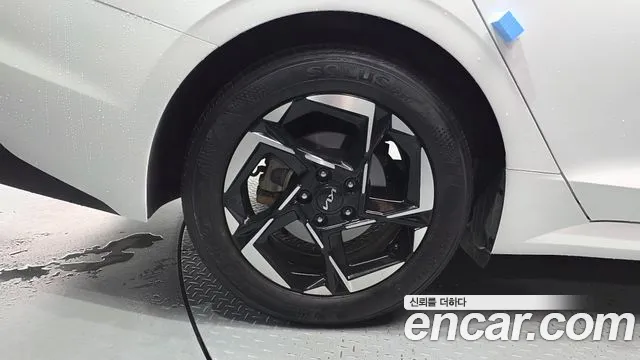 Kia K5 Новый K5 3 поколение 2.0 LPi(Для проката) — Фото автомобиля 5