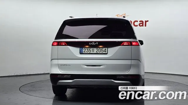 Kia Canival Carnival 4 поколение Бензин 9 мест Prestige — Фото автомобиля 4