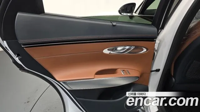 Genesis GV70 2.5T Бензин 2WD — Фото автомобиля 24