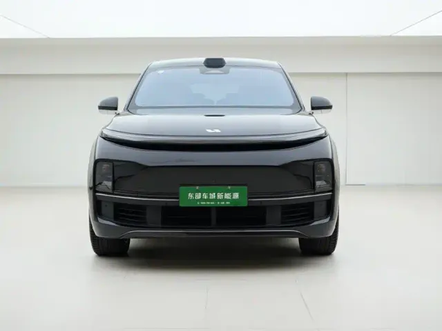 Li Auto L9 — Фото автомобиля 2