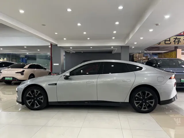 Xpeng P7 — Фото автомобиля 5