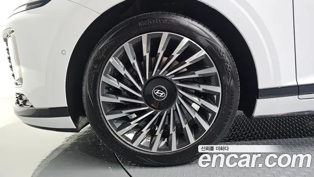 Hyundai Grandeur GN7 — Фото автомобиля 4