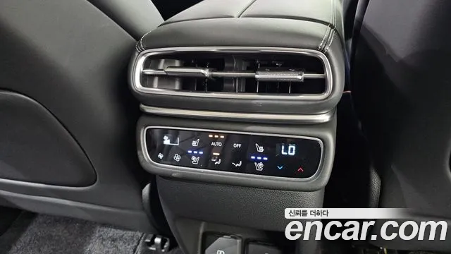 Genesis GV80 — Фото автомобиля 25