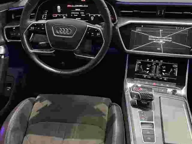Audi A7L — Фото автомобиля 10