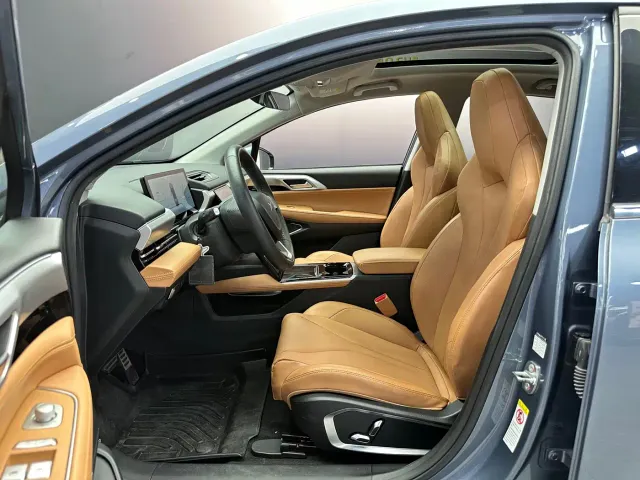 Xpeng P5 — Фото автомобиля 6