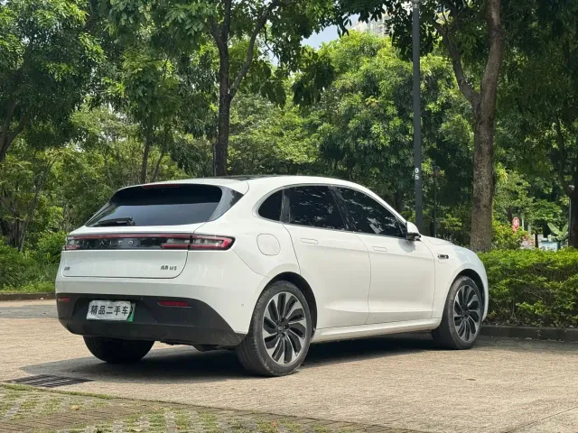 Aito M5 — Фото автомобиля 6