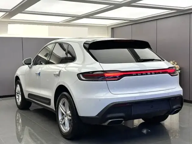 Porsche Macan — Фото автомобиля 9