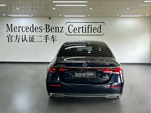 Mercedes-Benz E-Class — Фото автомобиля 5