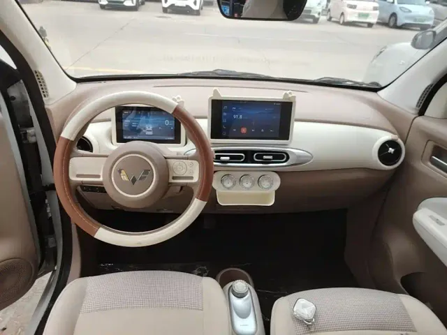 Wuling Hongguang Mini EV — Фото автомобиля 9