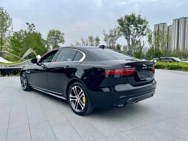 Jaguar XEL — Фото автомобиля 16
