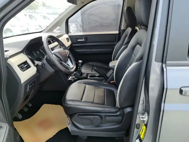 Wuling Zhengcheng — Фото автомобиля 14