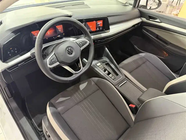 Volkswagen Golf — Фото автомобиля 8