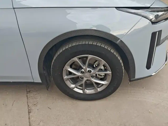 Geely Galaxy L6 — Фото автомобиля 6