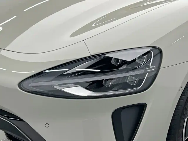 Xiaomi SU7 — Фото автомобиля 9