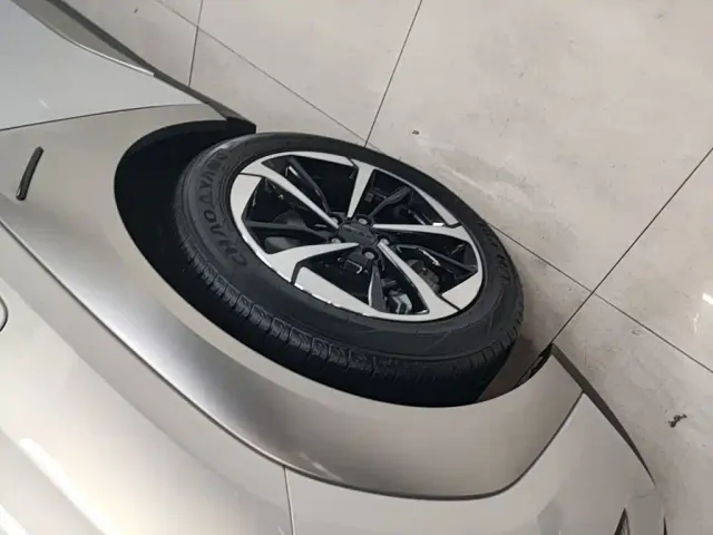 GAC Aion Y — Фото автомобиля 24