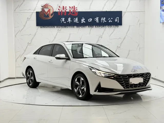 Hyundai Elantra — Фото автомобиля 3