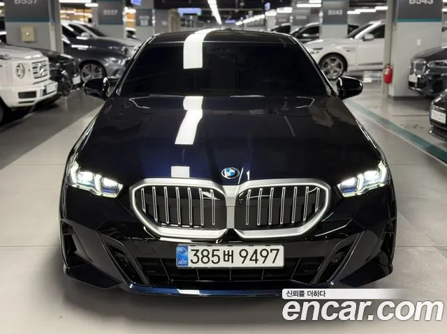 BMW 5 Series G60 — Фото автомобиля 2
