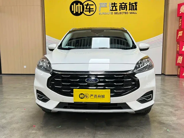 Ford Escape — Фото автомобиля 2