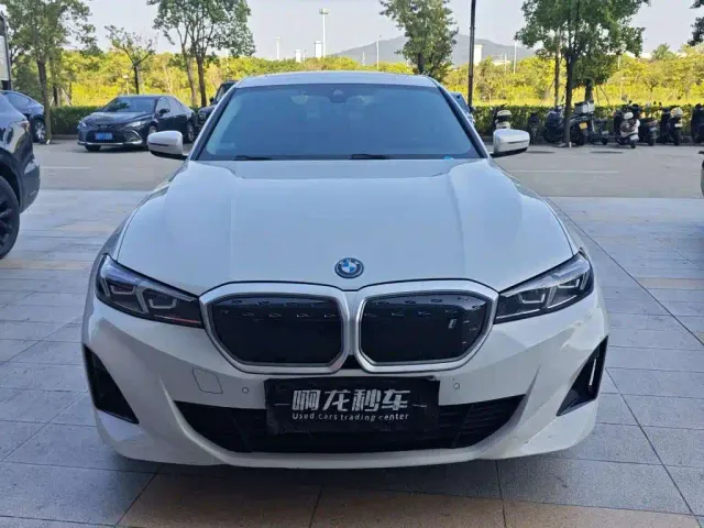 BMW i3 — Фото автомобиля 2