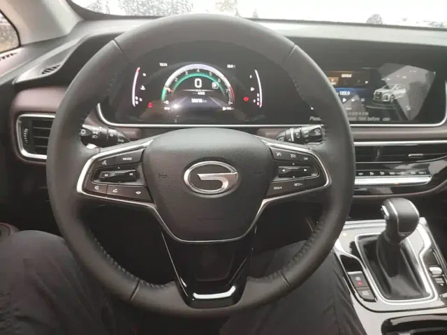 GAC Trumpchi M6 — Фото автомобиля 10