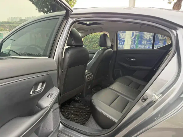 Nissan Sylphy — Фото автомобиля 7