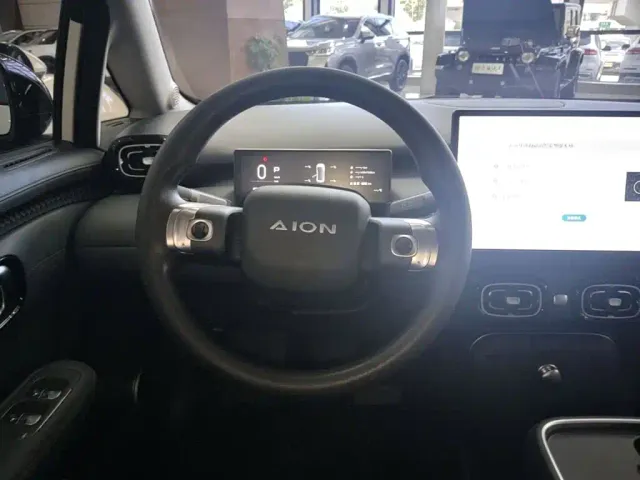 GAC Aion UT — Фото автомобиля 10