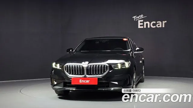 BMW 5-Series — Фото автомобиля 2