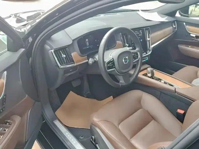 Volvo S90 — Фото автомобиля 15