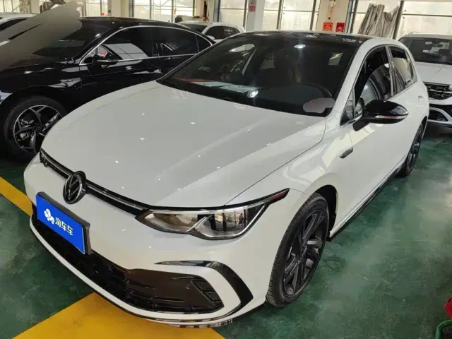 Фотография автомобиля — Volkswagen Golf