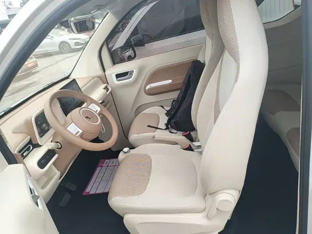 Wuling Hongguang Mini EV — Фото автомобиля 14