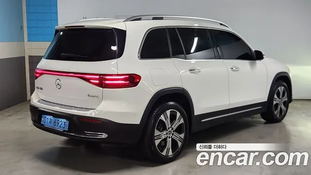 Mercedes-Benz EQB — Фото автомобиля 2
