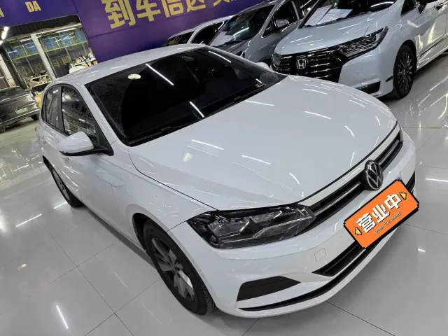 Фотография автомобиля — Volkswagen Polo