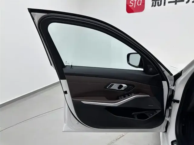 BMW 3 Series — Фото автомобиля 8