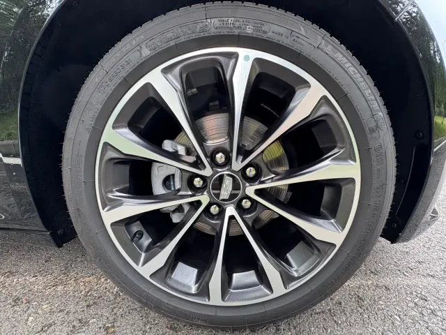 Cadillac CT5 — Фото автомобиля 8