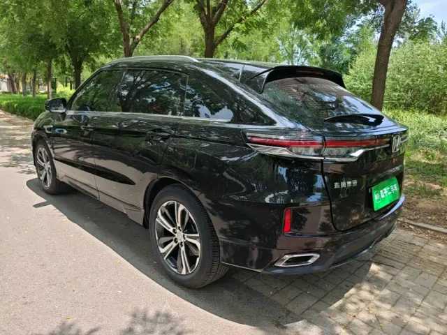 Honda UR-V — Фото автомобиля 4