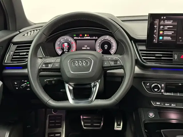 Audi Q5L — Фото автомобиля 9