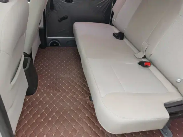 Wuling Hongguang V — Фото автомобиля 11