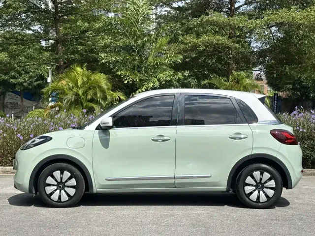 Wuling Bingo — Фото автомобиля 3