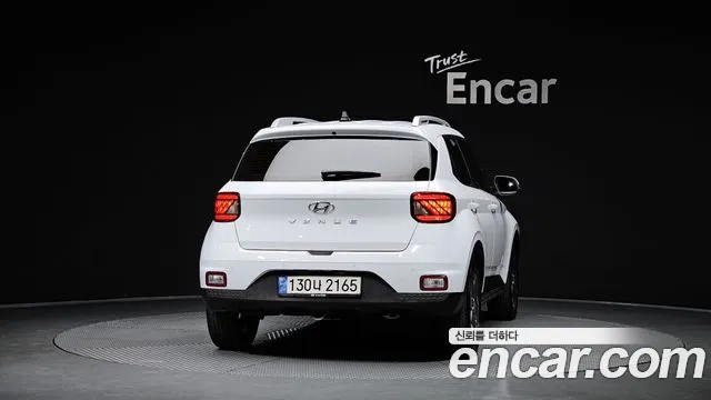 Hyundai Venue — Фото автомобиля 4