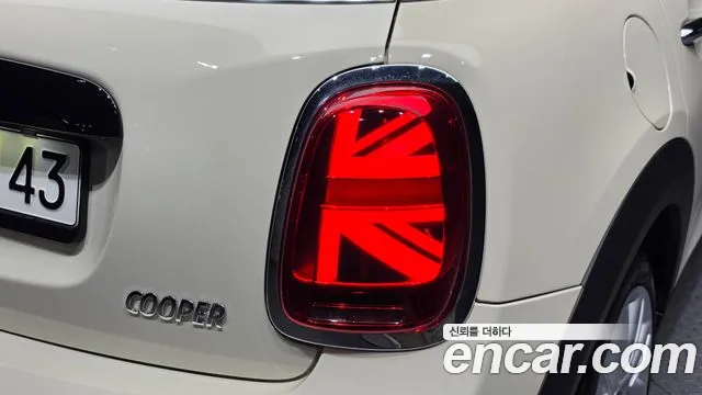 Mini Cooper Cooper 5 дверей Classic Plus — Фото автомобиля 18