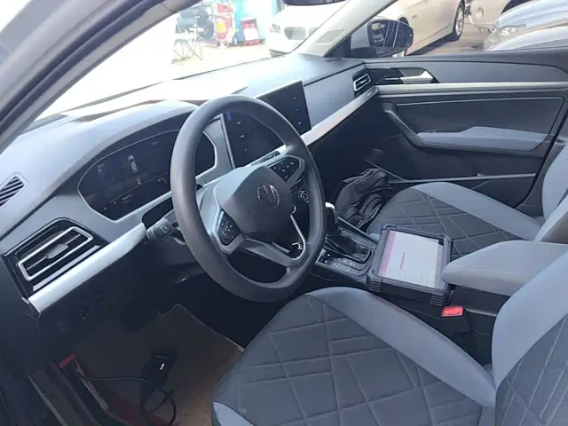 Volkswagen Lavida — Фото автомобиля 14