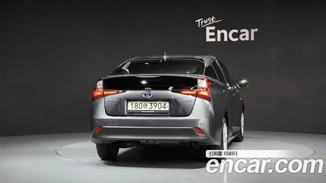 Toyota Prius — Фото автомобиля 4