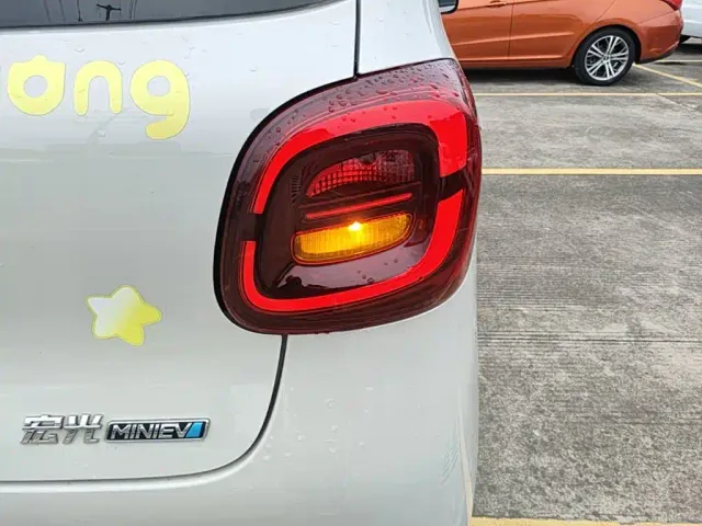 Wuling Hongguang Mini EV — Фото автомобиля 7