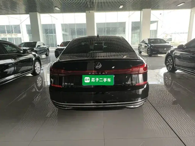 Volkswagen Passat — Фото автомобиля 5