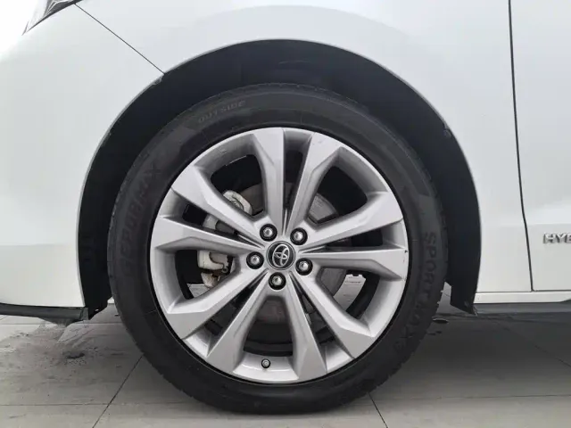 Toyota Sienna — Фото автомобиля 17