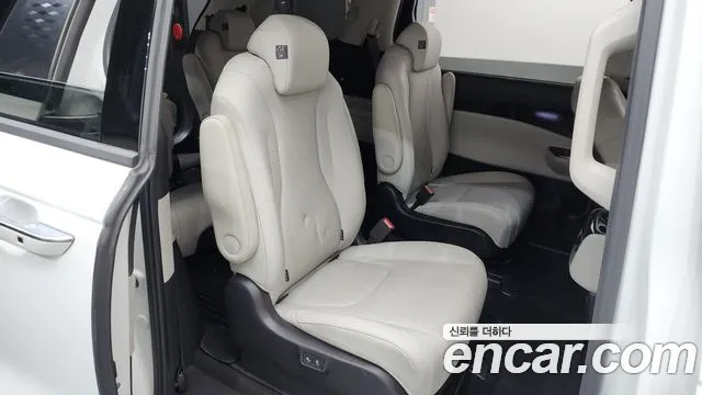 Kia Canival Carnival 4 поколение Дизель 9 мест Signature — Фото автомобиля 10