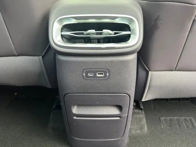 Leapmotor B10 — Фото автомобиля 19