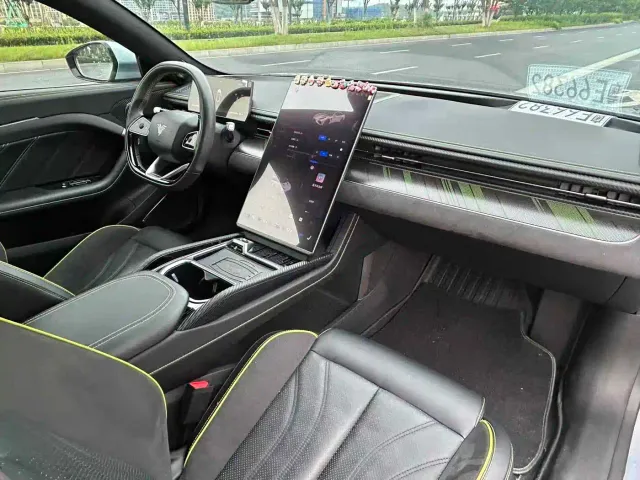 Hozon Neta GT — Фото автомобиля 12