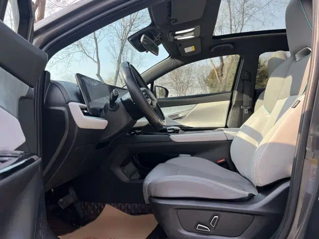 Changan UNI-T — Фото автомобиля 14